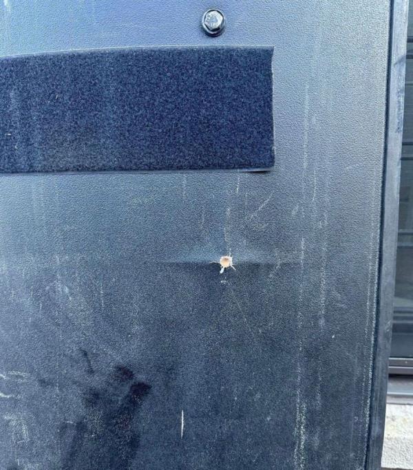 NYPD police involved shooting</p>

<p>　　Person With Gun Barricaded Lower East Side, Manhattan 201 Eldridge St