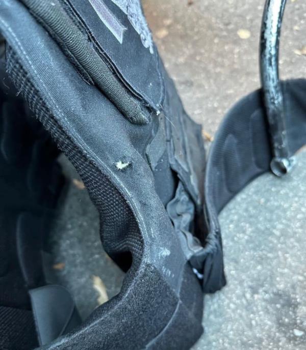 NYPD police involved shooting</p>

<p>　　Person With Gun Barricaded Lower East Side, Manhattan 201 Eldridge St