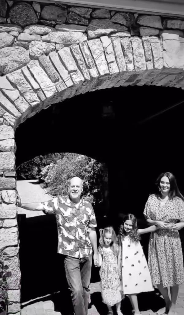 Bruce Willis, Emma Heming Willis and their two daughters. 