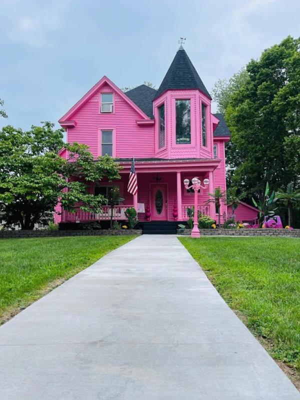 Wisco<em></em>nsin Pink House