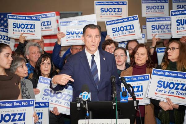 Tom Suozzi 