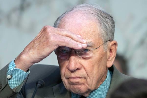 Sen. Chuck Grassley attends a Senate Judiciary Oversight Committee hearing to examine Section 702 of the Foreign Intelligence Surveillance Act and related surveillance authorities on June 13, 2023, on Capitol Hill in Washington.</p>

<p>　　