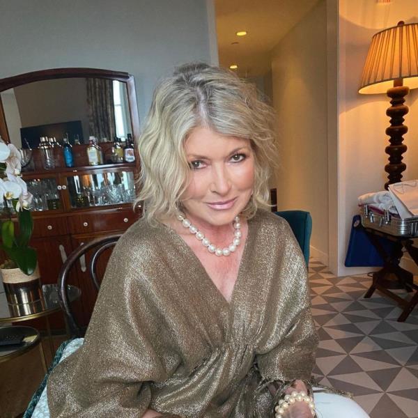 Martha Stewart Takes On ‘Trolls’ Accusing Her of Getting Plastic Surgery
