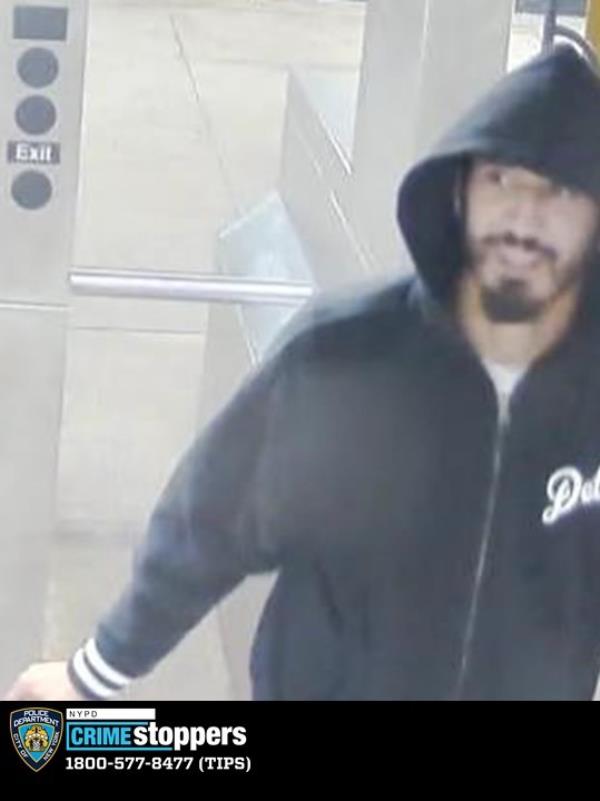 Surveillance photos show both suspects that have been l<em></em>inked to the Borough Park rape.