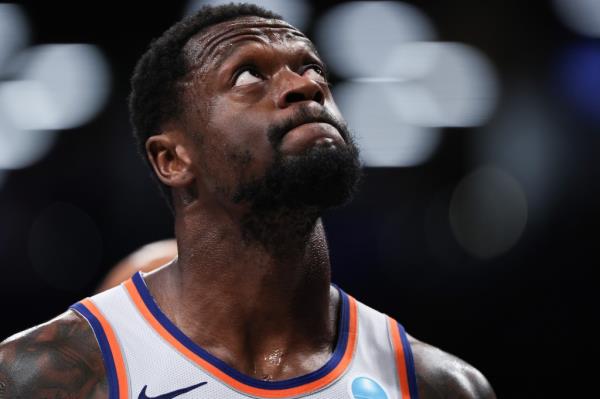 Julius Randle is expected to miss a few weeks with a dislocated shoulder.