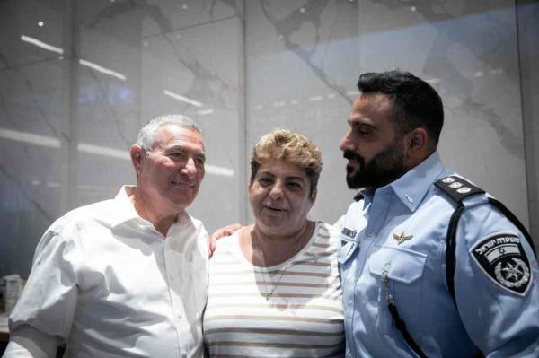 Israeli police office Evi Edri rushed to save his parents from the Hamas terrorists. 
