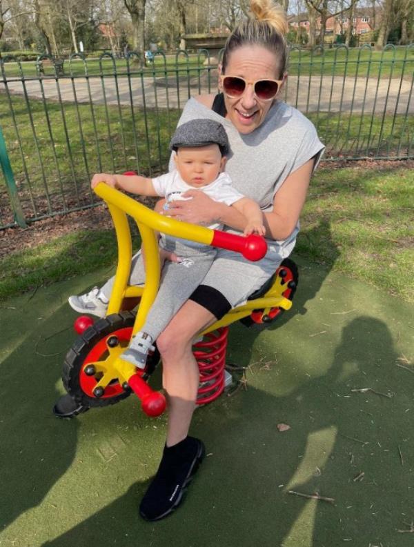 Woman who had surgery left with large scar