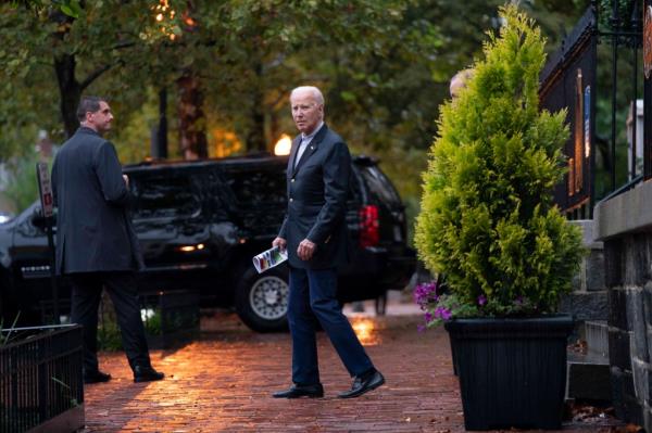 According to the poll, 44% of people believe the eco<em></em>nomy has gotten worse under Biden.