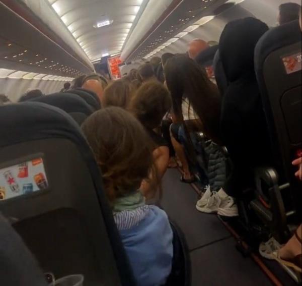 GRABS: easyJet flight delayed then cancelled because of toilet incident