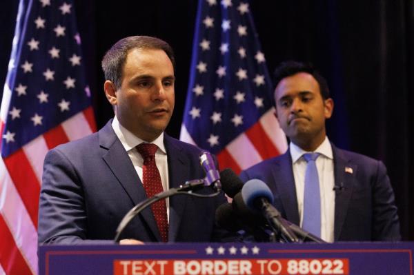 8.22.24  FOR NEWS. DNC Co<em></em>nvention in Chicago. Day 4 . Trump Campaign Press Co<em></em>nference at the Trump Hotel in Chicago. Vivek Ramaswamy and Carlos Trujillo spoke a<em></em>bout various policies. (Tamara Beckwith/NY POST).