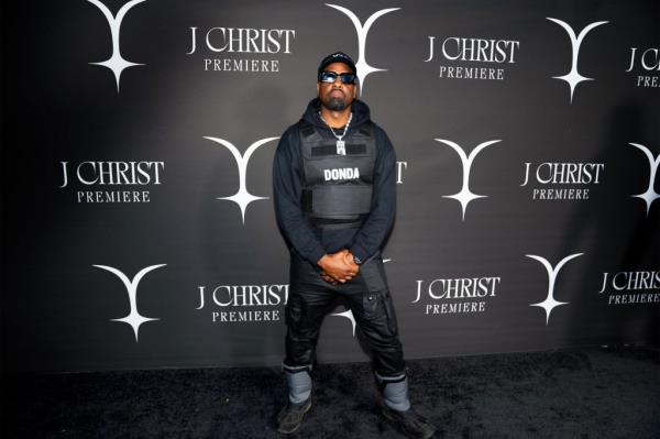 Lil Nas X has Barack Obama, Mariah Carey, Ed Sheeran Kanye West imperso<em></em>nators at his music video premiere 