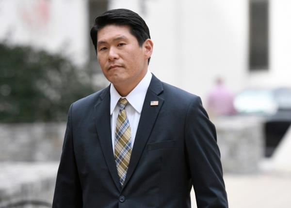 U.S. Attorney Robert Hur in a suit arriving at U.S. District Court in Baltimore, Maryland on Nov. 21, 2019.