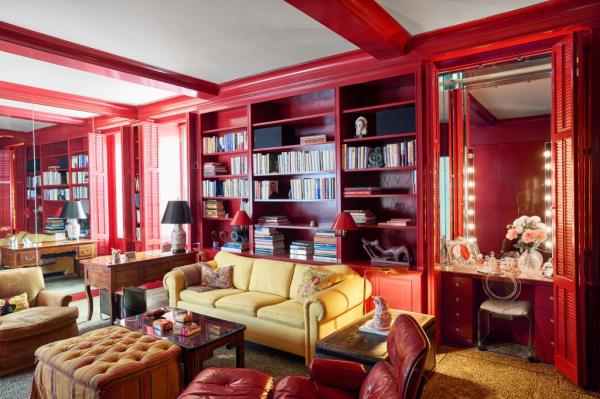 Among the perks, a red-lacquered sitting room and office space.