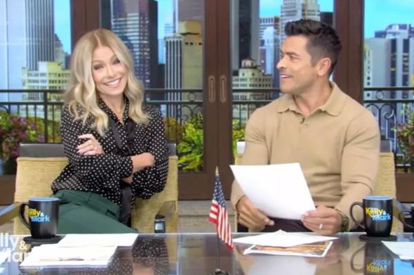 Kelly Ripa and Mark Consuelos. 