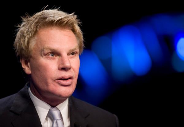 The FBI have opened a criminal investigation into former Abercrombie & Fitch CEO Mike Jeffries, the BBC ////con<em></em>firm/i/i/i/ied, after the outlet published an investigation accusing him of sexually abusing young male models.
