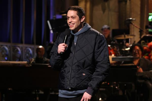 Pete Davidson during his SNL opening mo<em></em>nologue on Saturday, October 14, 2023.