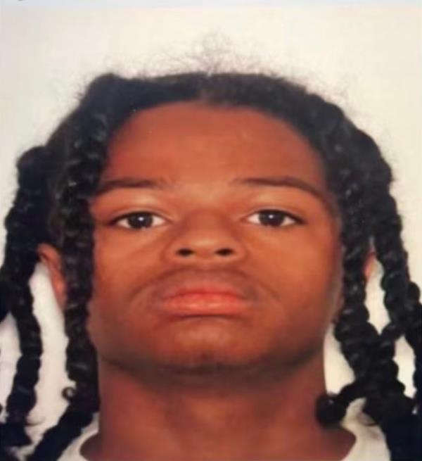 Stephon Ford, 17, is pictured in a mugshot.