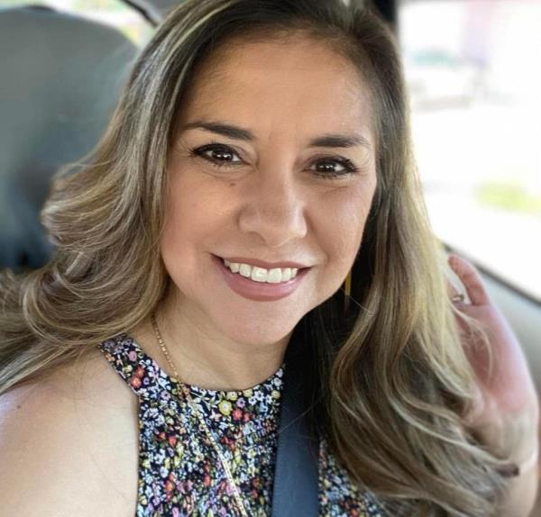 Elementary school teacher Elvia Espinoza