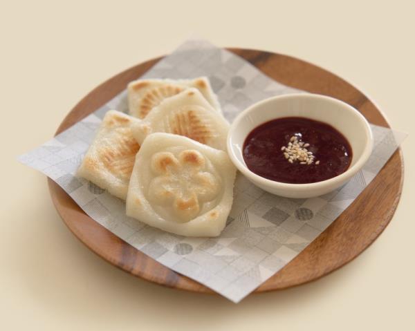 Food on a plate with a bowl of sauce, courtesy of ODRE Imagery for ALEXA Calendar