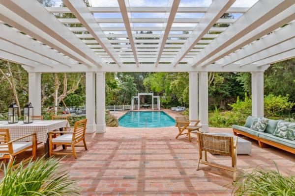 barbara bosson amalfi drive