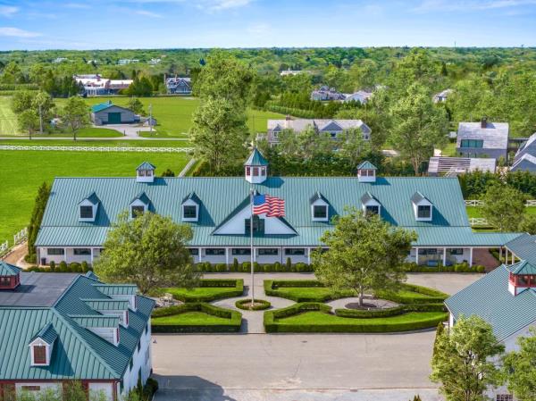 The Hamptons horse farm sits on 19 acres
