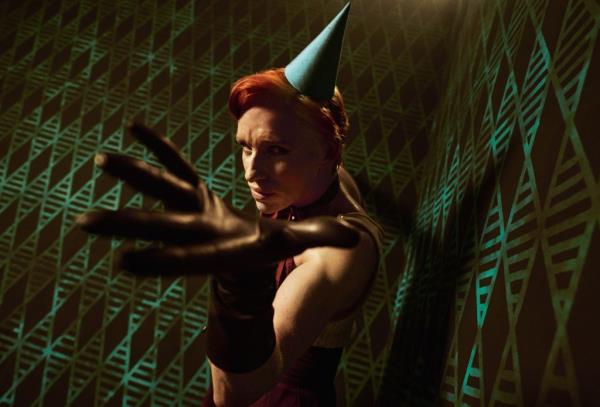 Eddie Redmayne as the Emcee in 