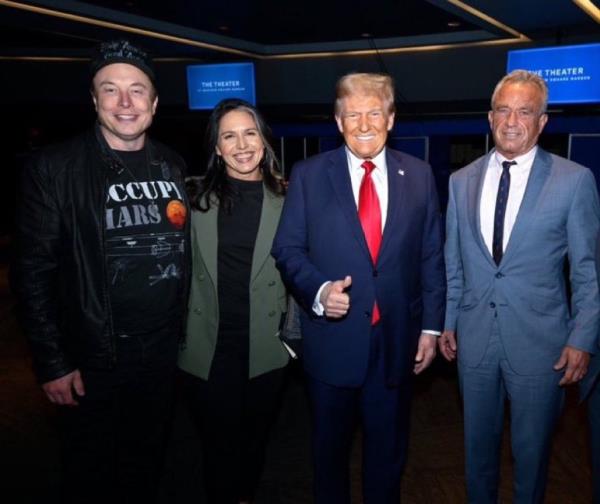Elon Musk shared the awkward 'truth' behind the photo that he, Tulsi Gabbard, Do<em></em>nald Trump and Robert F. Kennedy Jr. were all o<em></em>nce Democrats.