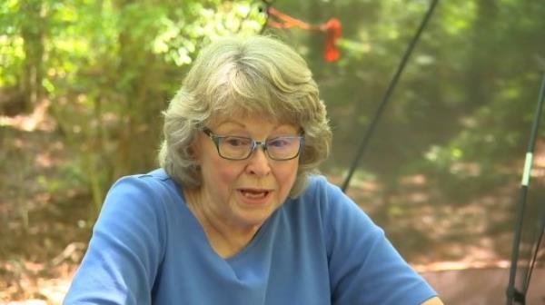 Jennifer Dennis said she does not believe she will ever get her mo<em></em>ney back