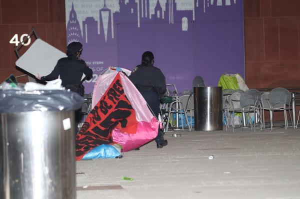 One demo<em></em>nstrator hit a cop on his helmet with a chair. 