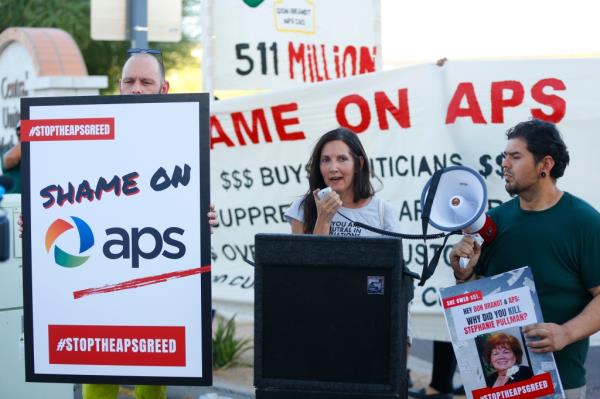 Stacey Champion speaks a<em></em>bout the death of Stephanie Pullman outside of the Phoenix Art Museum