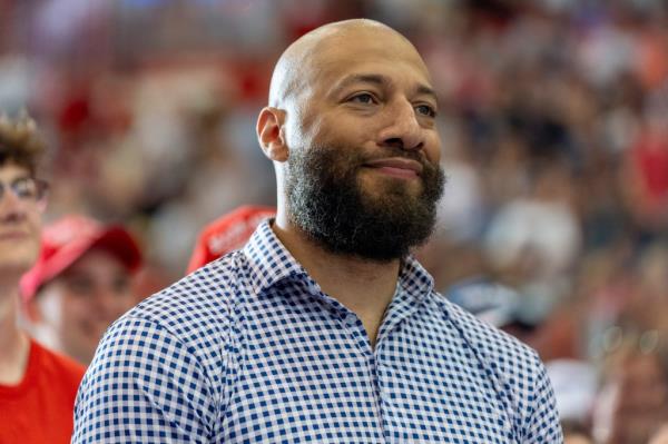 Former NBA player is running to be the Republican Senate candidate in MInnesota.