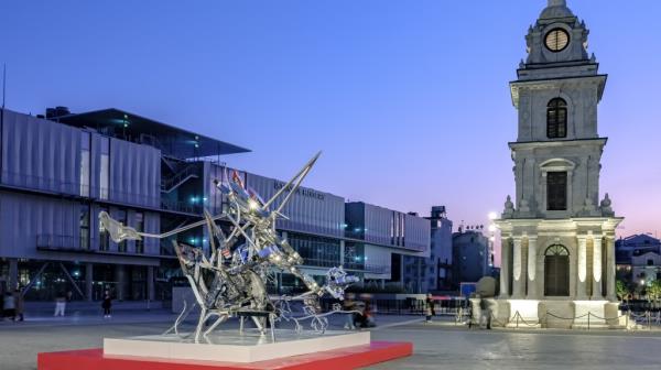Exterior of Istanbul Modern and the Tophane Clock Tower. 