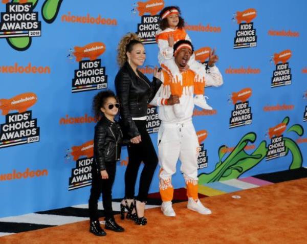Mo<em></em>nroe Cannon, Mariah Carey, Moroccan Cannon, and Nick Cannon at the 2018 Kids' Choice Awards