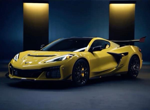2025 Chevrolet Corvette ZR1. Yellow color.