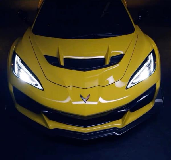 Yellow 2025 Chevrolet Corvette ZR1 above view.