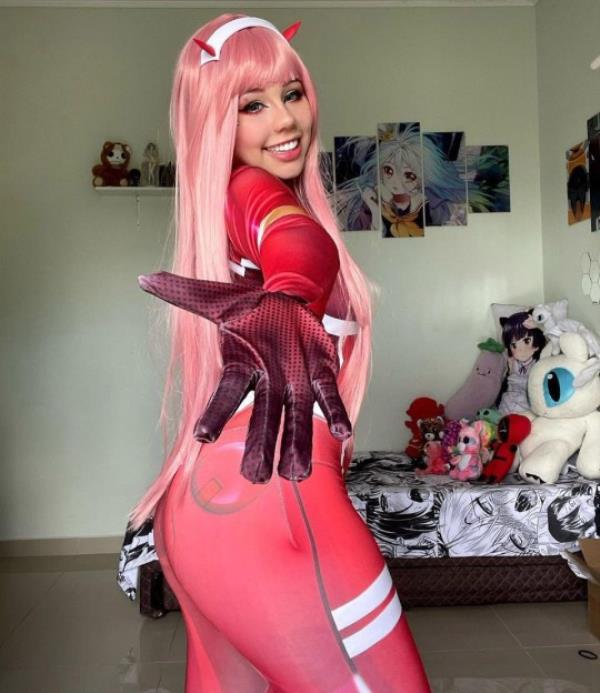 Kine-Chan dressed in cosplay