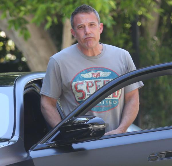 Ben Affleck and Jennifer Lopez are allegedly preparing to divorce.