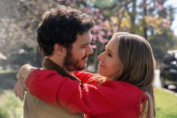 Kristen Bell and Adam Brody in the Netflix hit show 