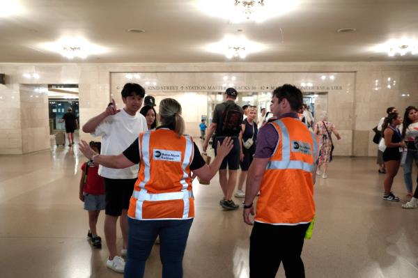 MTA working giving directions