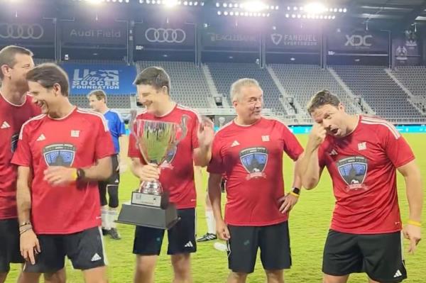 Rashon Nelson being led out in handcuffs